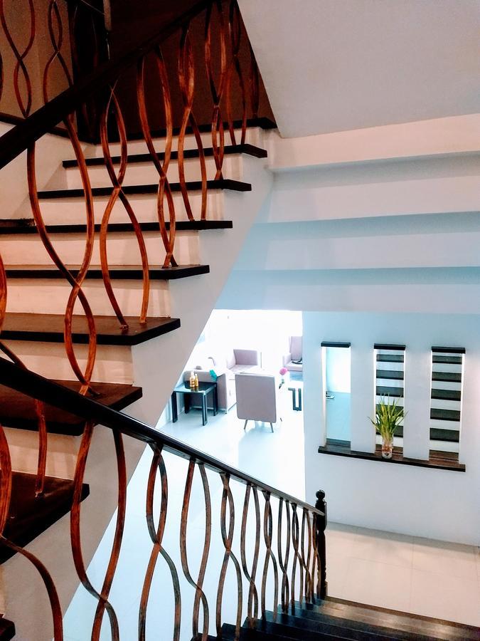 Top Star Hotel Oton Luaran gambar